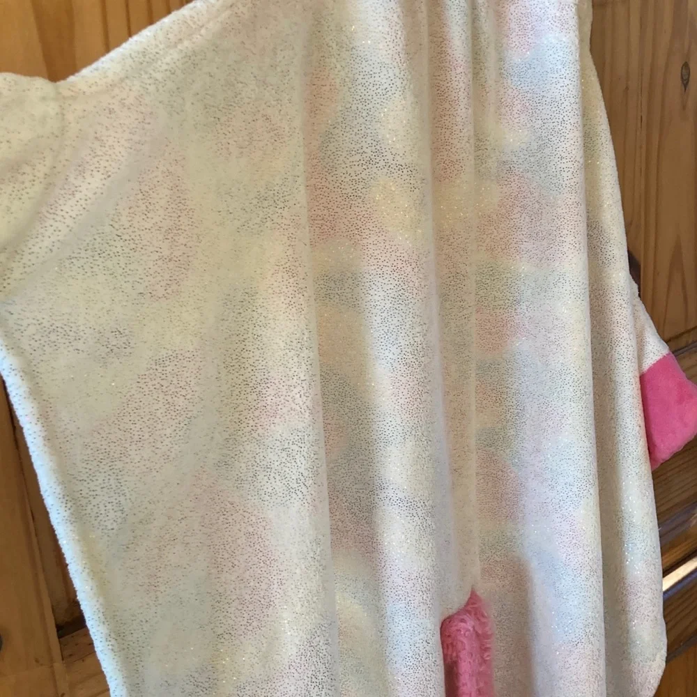 Girls Sonoma unicorn white sparkle pink blue hooded towel